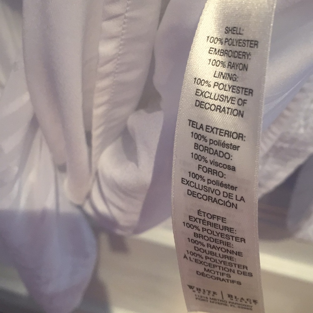 New without tags WHBM blouse white, size 2. - Picture 6 of 8